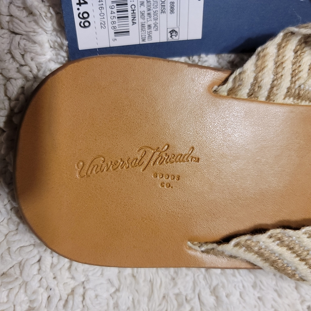 NWT ELEGANT CHEVRON KNOT SLIDE SIZE 7 - Picture 4 of 9